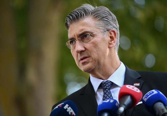 Kandidati su oporbi prihvatljivi, ali nisu dobri jer ih predlaže parlamentarna većina; To je sad već kapric